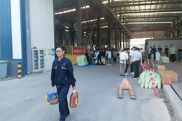 情滿中秋 愛(ài)暖人心——中杰集團(tuán)為全體員工發(fā)放中秋福利